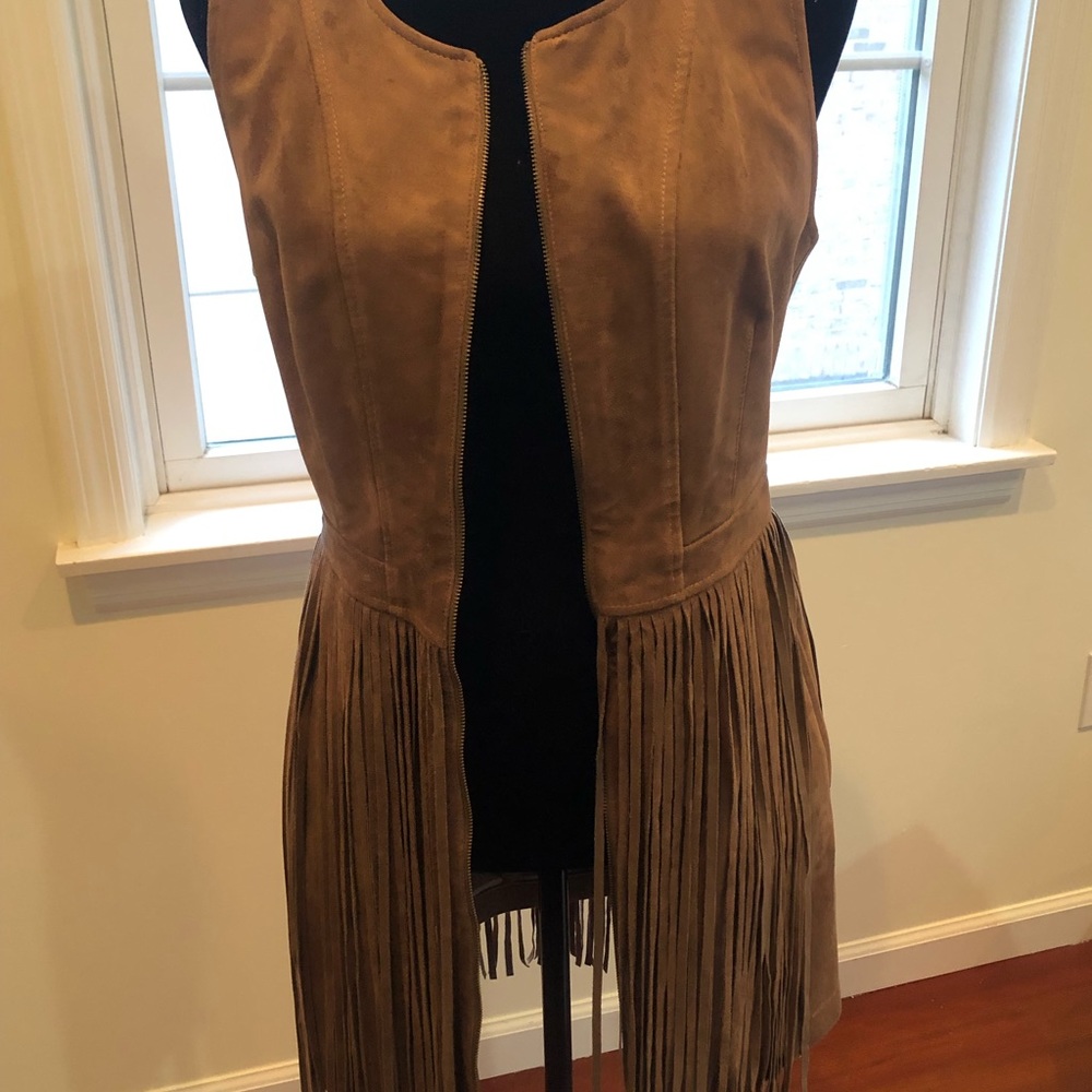 BCBGMAXAZRIA 6-8 show stopper thin suede dress, light-medium brown